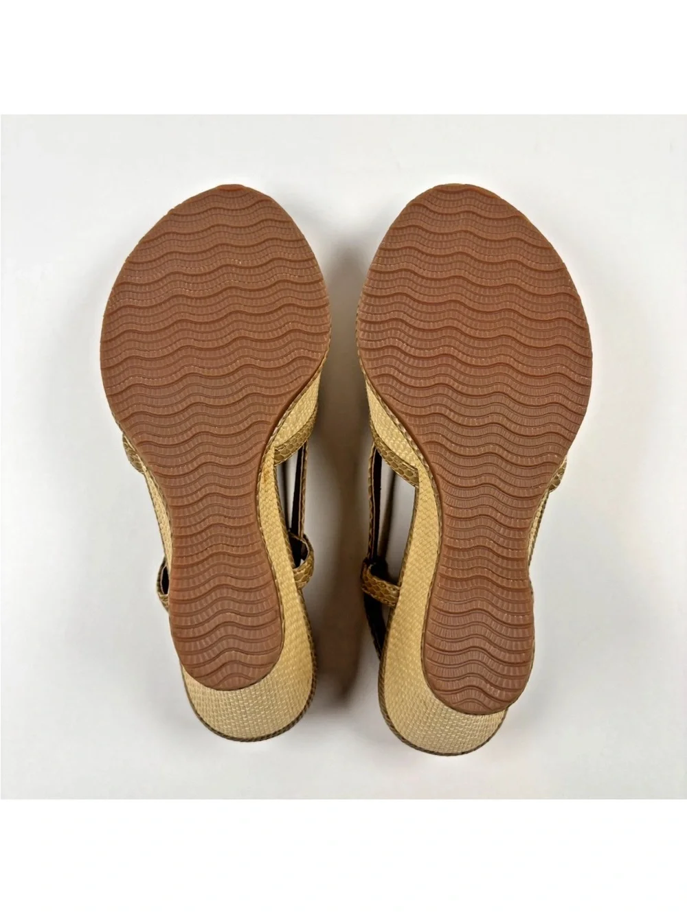VTG Y2K Sandals Sz 7 Tan Raffia Peep Toe Slingback Wedge Me Too Flower Cottageco